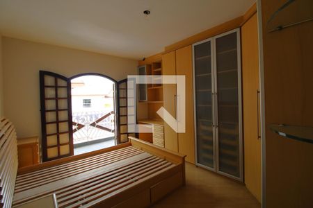 Casa à venda com 217m², 3 quartos e 6 vagasSuíte