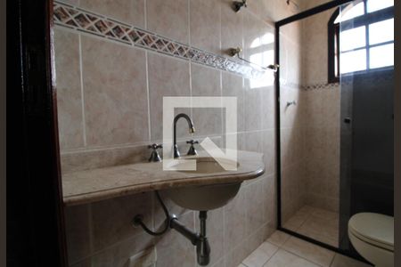 Casa à venda com 217m², 3 quartos e 6 vagasBanheiro comum