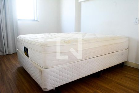 Quarto 2 de apartamento para alugar com 2 quartos, 77m² em Caminho das Árvores, Salvador