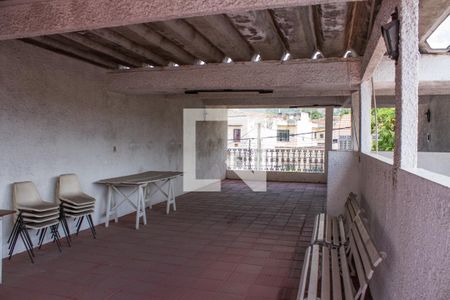 Casa à venda com 296m², 3 quartos e 6 vagasTerraço