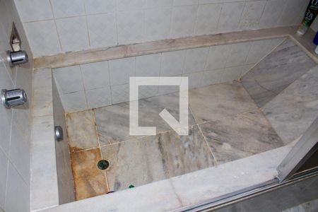 Casa à venda com 296m², 3 quartos e 6 vagasBanheiro 1