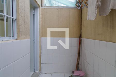 Casa de condomínio à venda com 64m², 2 quartos e 1 vagaÁrea de Serviço