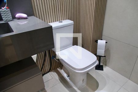 Apartamento à venda com 105m², 4 quartos e sem vaga Apartamento à venda com 105m², 4 quartos e sem vagaBanheiro social