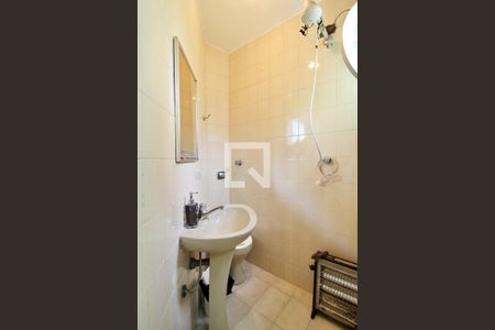 Casa à venda com 185m², 3 quartos e 2 vagasBanheiro de serviço