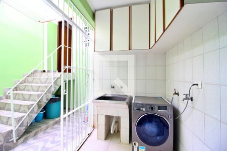 Casa à venda com 185m², 3 quartos e 2 vagasÁrea de Serviço