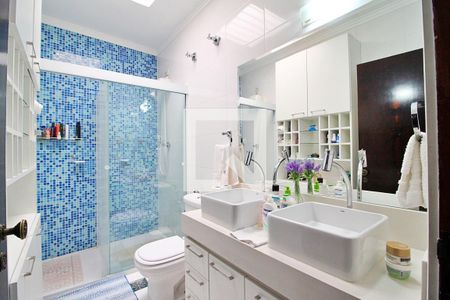 Casa à venda com 185m², 3 quartos e 2 vagasBanheiro