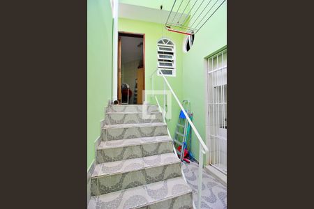 Casa à venda com 185m², 3 quartos e 2 vagasEscada