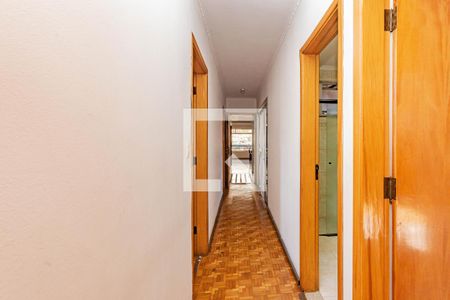 Casa à venda com 700m², 4 quartos e 8 vagasCorredor