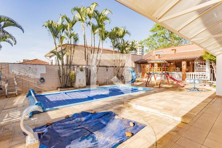 Casa à venda com 700m², 4 quartos e 8 vagasPiscina