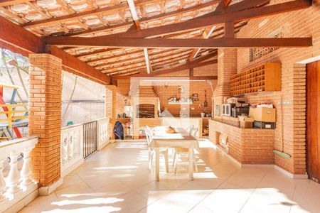 Casa à venda com 700m², 4 quartos e 8 vagasChurrasqueira