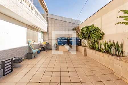 Casa à venda com 700m², 4 quartos e 8 vagasQuintal