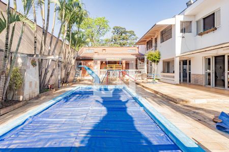 Casa à venda com 700m², 4 quartos e 8 vagasPiscina