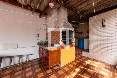 Casa à venda com 400m², 4 quartos e 3 vagas Casa à venda com 400m², 4 quartos e 3 vagasÁrea comum