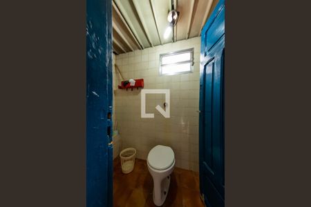 Casa à venda com 400m², 4 quartos e 3 vagas Casa à venda com 400m², 4 quartos e 3 vagasBanheiro