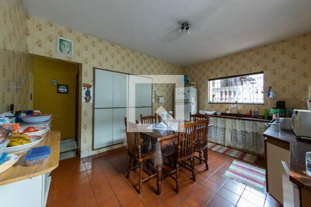 Casa à venda com 400m², 4 quartos e 3 vagas Casa à venda com 400m², 4 quartos e 3 vagasCozinha