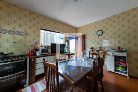 Casa à venda com 400m², 4 quartos e 3 vagas Casa à venda com 400m², 4 quartos e 3 vagasCozinha