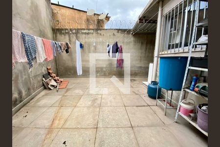 Casa à venda com 168m², 2 quartos e 1 vaga