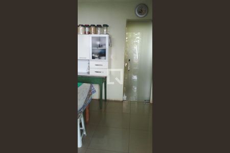 Casa à venda com 180m², 4 quartos e 3 vagas