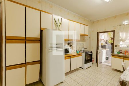 Casa à venda com 255m², 3 quartos e 2 vagas Casa à venda com 255m², 3 quartos e 2 vagasCozinha