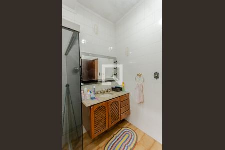 Casa à venda com 255m², 3 quartos e 2 vagas Casa à venda com 255m², 3 quartos e 2 vagasBanheiro da Suíte