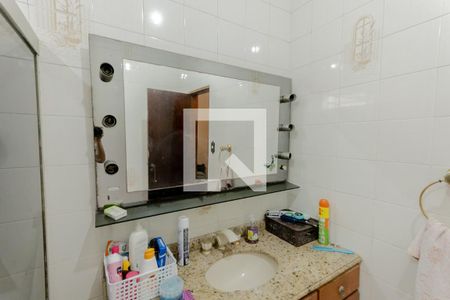 Casa à venda com 255m², 3 quartos e 2 vagas Casa à venda com 255m², 3 quartos e 2 vagasEspelho