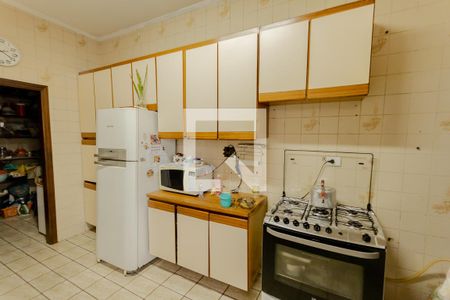 Casa à venda com 255m², 3 quartos e 2 vagas Casa à venda com 255m², 3 quartos e 2 vagasArmário