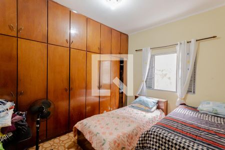 Casa à venda com 255m², 3 quartos e 2 vagas Casa à venda com 255m², 3 quartos e 2 vagasQuarto