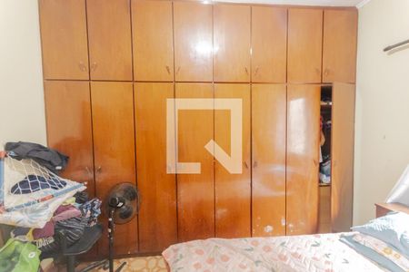 Casa à venda com 255m², 3 quartos e 2 vagas Casa à venda com 255m², 3 quartos e 2 vagasArmário