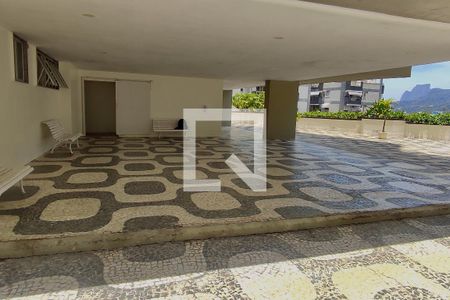 Apartamento à venda com 138m², 4 quartos e 3 vagas Apartamento à venda com 138m², 4 quartos e 3 vagasÁrea Comum - Playground