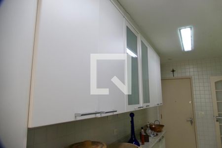 Apartamento à venda com 138m², 4 quartos e 3 vagas Apartamento à venda com 138m², 4 quartos e 3 vagasCozinha