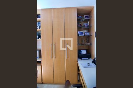 Apartamento à venda com 138m², 4 quartos e 3 vagas Apartamento à venda com 138m², 4 quartos e 3 vagasQuarto 1