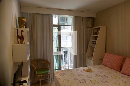 Apartamento à venda com 138m², 4 quartos e 3 vagas Apartamento à venda com 138m², 4 quartos e 3 vagasQuarto 2