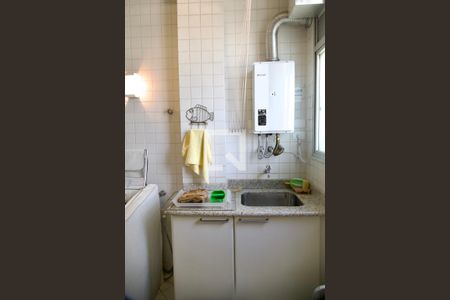 Apartamento à venda com 138m², 4 quartos e 3 vagas Apartamento à venda com 138m², 4 quartos e 3 vagasÁrea de serviço