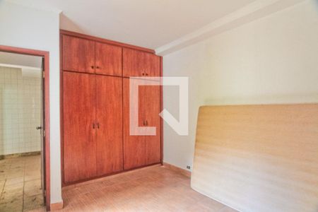 Casa à venda com 200m², 4 quartos e 5 vagas Casa à venda com 200m², 4 quartos e 5 vagasSuíte