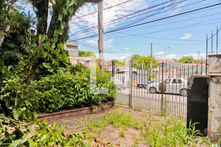 Casa à venda com 200m², 4 quartos e 5 vagas Casa à venda com 200m², 4 quartos e 5 vagasGaragem