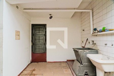 Casa à venda com 200m², 4 quartos e 5 vagas Casa à venda com 200m², 4 quartos e 5 vagasÁrea de Serviço