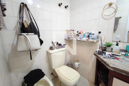 Apartamento à venda com 139m², 3 quartos e 3 vagas Apartamento à venda com 139m², 3 quartos e 3 vagasBanheiro suíte