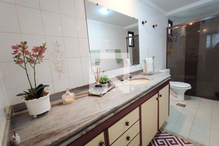 Apartamento à venda com 139m², 3 quartos e 3 vagas Apartamento à venda com 139m², 3 quartos e 3 vagasBanheiro social