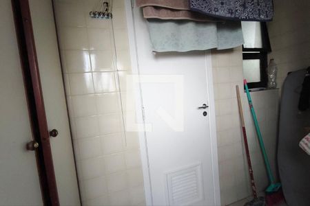 Apartamento à venda com 139m², 3 quartos e 3 vagas Apartamento à venda com 139m², 3 quartos e 3 vagasÁrea de Serviço