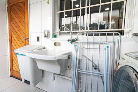 Casa à venda com 168m², 3 quartos e 4 vagas Casa à venda com 168m², 3 quartos e 4 vagasÁrea de Serviço