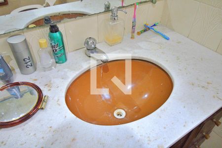 Casa à venda com 650m², 4 quartos e 3 vagas Casa à venda com 650m², 4 quartos e 3 vagasBanheiro da Suíte 2