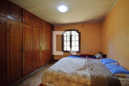 Casa à venda com 650m², 4 quartos e 3 vagas Casa à venda com 650m², 4 quartos e 3 vagasSuíte 2