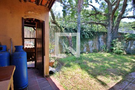 Casa à venda com 650m², 4 quartos e 3 vagas Casa à venda com 650m², 4 quartos e 3 vagasÁrea Externa