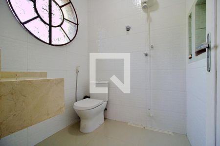 Casa à venda com 650m², 4 quartos e 3 vagas Casa à venda com 650m², 4 quartos e 3 vagasBanheiro da Suíte 1