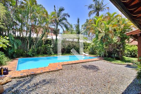 Casa à venda com 650m², 4 quartos e 3 vagas Casa à venda com 650m², 4 quartos e 3 vagasÁrea Externa