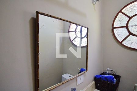 Casa à venda com 650m², 4 quartos e 3 vagas Casa à venda com 650m², 4 quartos e 3 vagasLavabo