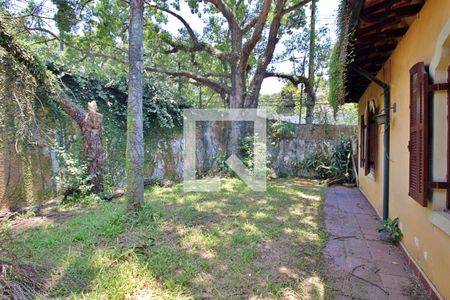 Casa à venda com 650m², 4 quartos e 3 vagas Casa à venda com 650m², 4 quartos e 3 vagasÁrea Externa