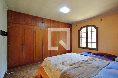 Casa à venda com 650m², 4 quartos e 3 vagas Casa à venda com 650m², 4 quartos e 3 vagasSuíte 2