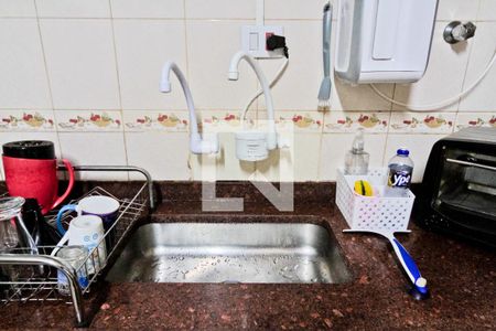 Casa à venda com 144m², 2 quartos e 2 vagas Casa à venda com 144m², 2 quartos e 2 vagasCozinha