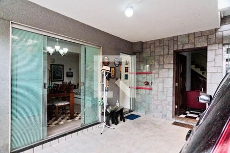 Casa à venda com 144m², 2 quartos e 2 vagas Casa à venda com 144m², 2 quartos e 2 vagasGaragem